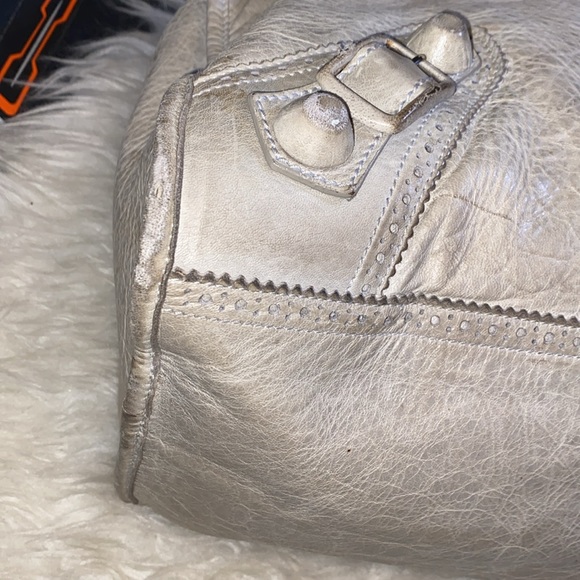 🌺 HP❤️💯 authentic balenciaga satchel 🌺 - Picture 8 of 15